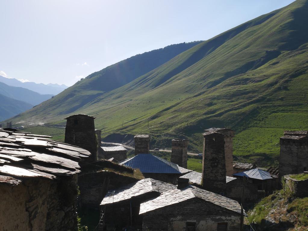 Chazhashi Guesthouse Ushguli Exterior foto